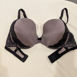 BOGO EUC H&M Uplift Underwire Bra 36D